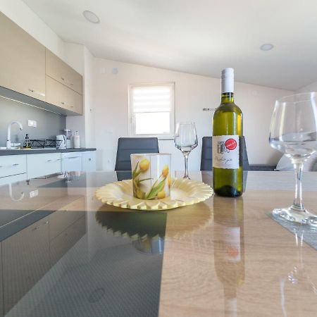 Apartment ˝Soleil˝ Vir Buitenkant foto