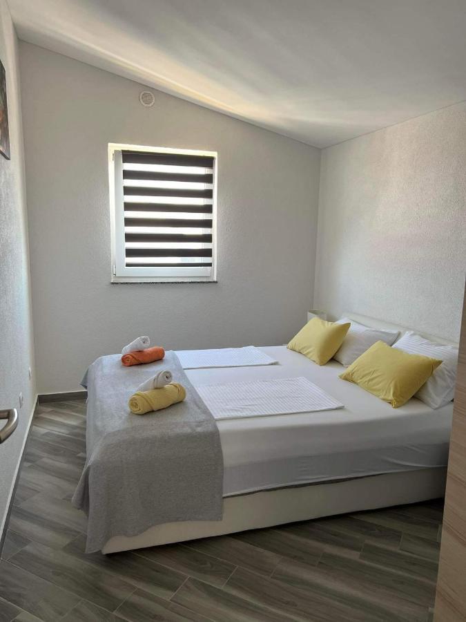 Apartment ˝Soleil˝ Vir Buitenkant foto