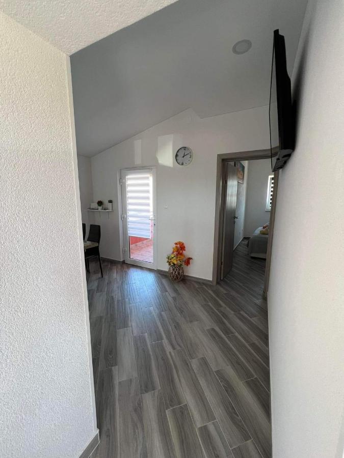 Apartment ˝Soleil˝ Vir Buitenkant foto