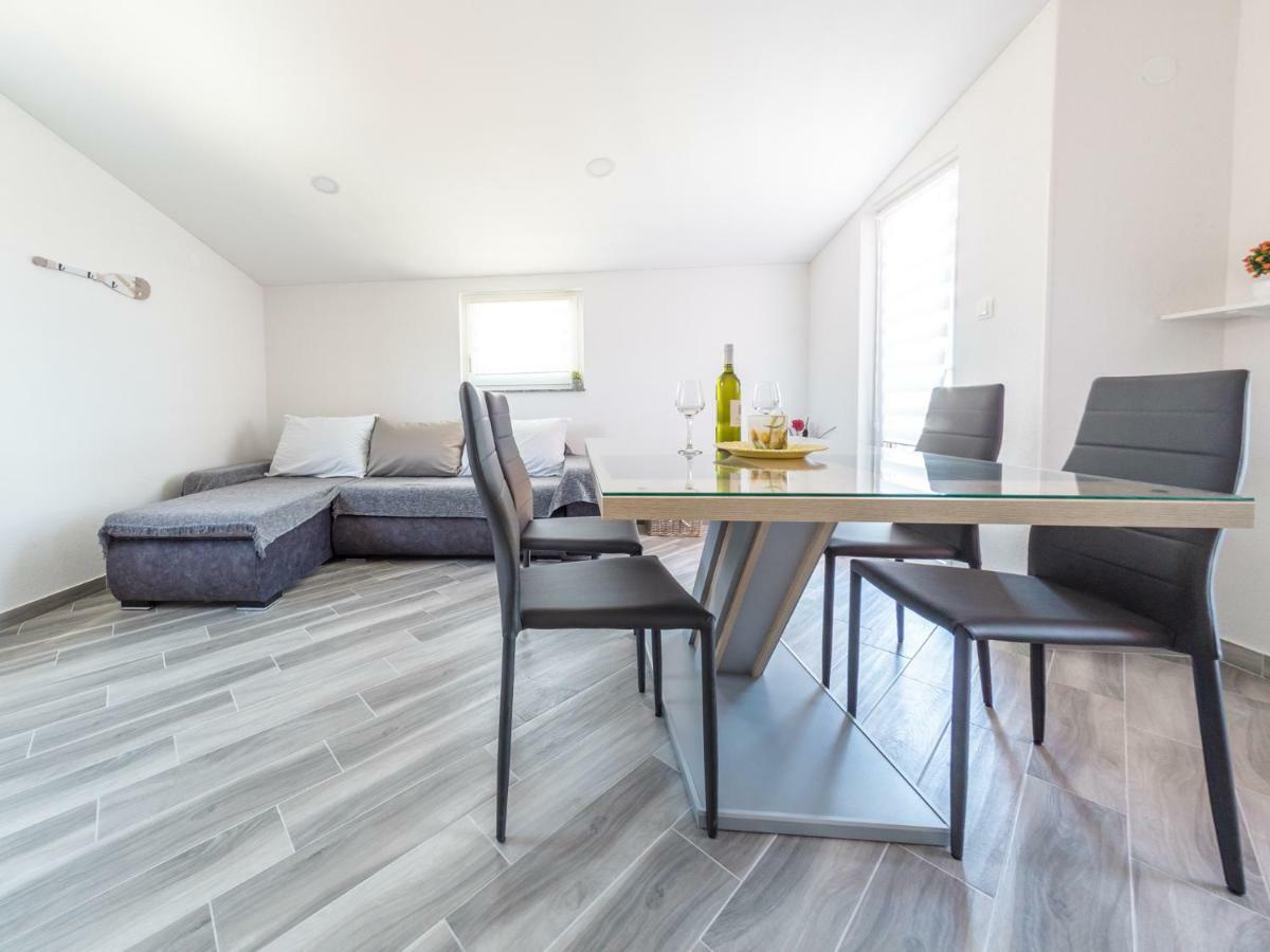 Apartment ˝Soleil˝ Vir Buitenkant foto